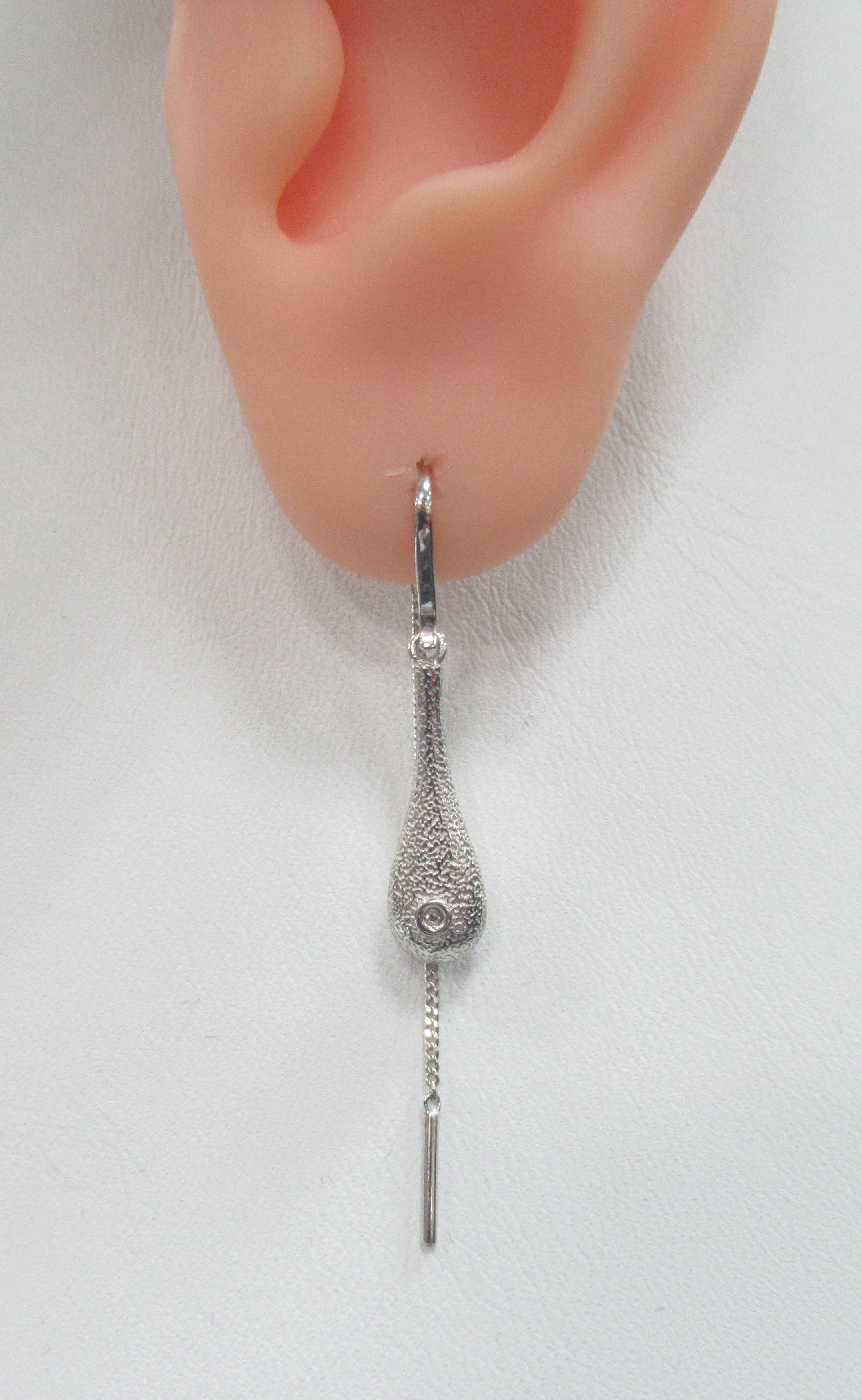 Серебряные серьги-протяжки с бриллиантами